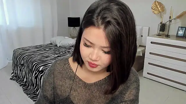 Brunette Charm online show from 02-10-26, 11:25