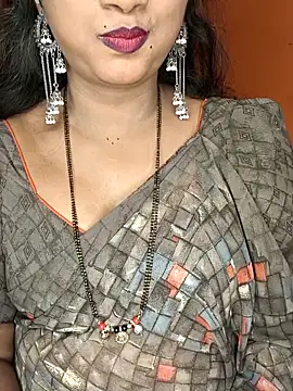 Snapshot of Rachu_love chatting on 05-13-26, 04:15 Rachu love online show from 05-13-26, 04:15