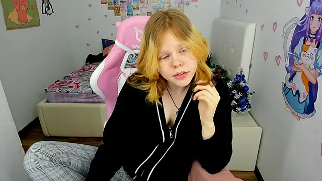 Snapshot of Soft_Flame chatting on 01-10-26, 06:48 Soft Flame online show from 01-10-26, 06:48