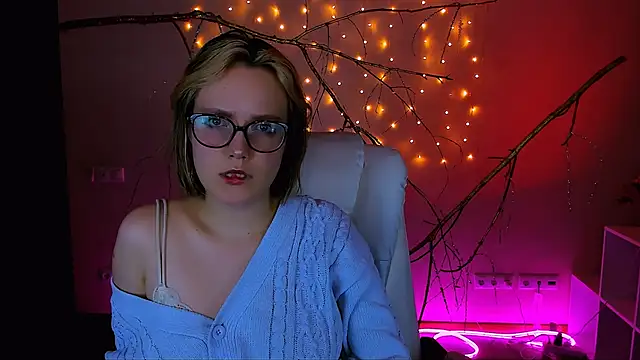 madeline doll online show from 02-26-26, 08:30