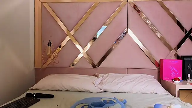 Stephanny Blush online show from 03-20-26, 06:02