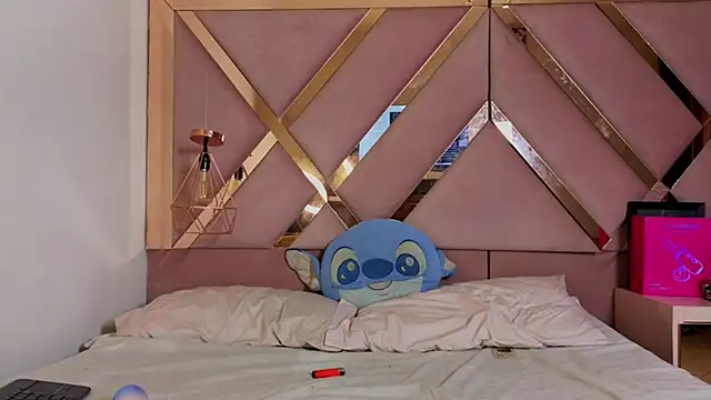 Stephanny Blush online show from 04-23-26, 07:27