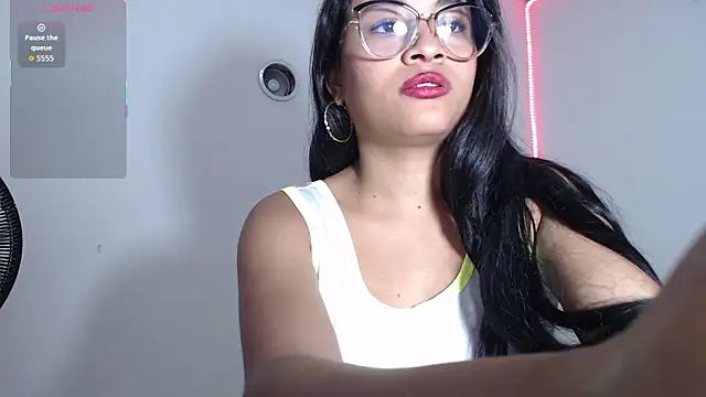 DAFNNEE HOT online show from 12-19-25, 04:14