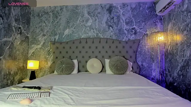 EVANGELIINE 21 online show from 04-04-26, 06:49