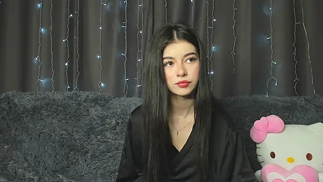 LisaColee online show from 06-15-26, 09:06