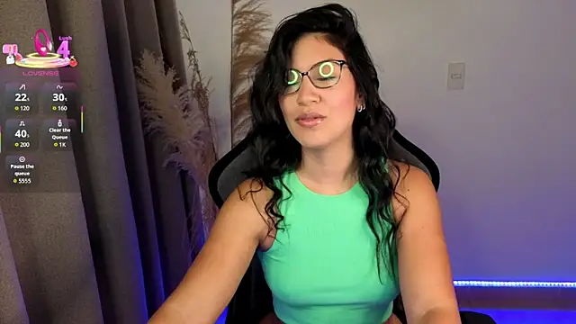 chloebum  online show from 05-21-26, 11:06