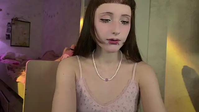 MiraJades online show from 04-25-26, 09:12