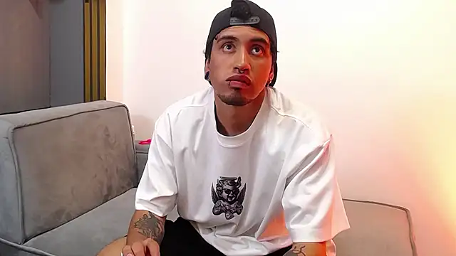 ChrisLyonss online show from 12-15-25, 08:35