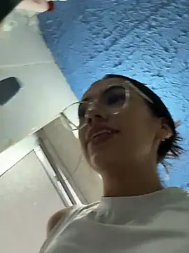 lunaluxury22 online show from 03-26-26, 03:06