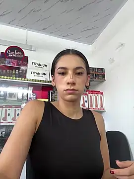 lunaluxury22 online show from 04-20-26, 01:58