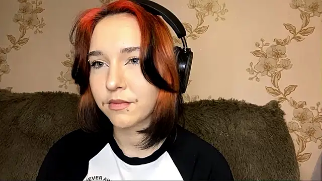 EmilyVeiro online show from 02-06-26, 05:27