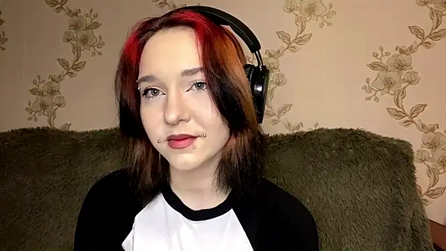 EmilyVeiro online show from 03-04-26, 06:25