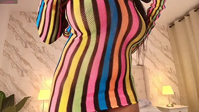 Yuliana-ambell online show from 12-22-25, 04:20