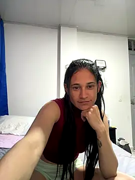 Snapshot of Katia_Lina chatting on 12-16-25, 04:06 Katia Lina online show from 12-16-25, 04:06