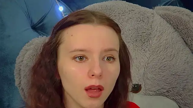 Snapshot of ArinaKubrick chatting on 12-16-25, 04:56 ArinaKubrick online show from 12-16-25, 04:56