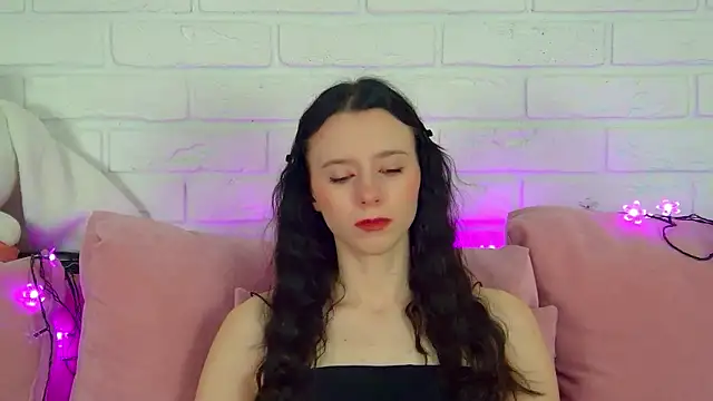 ArinaKubrick online show from 01-14-26, 04:23