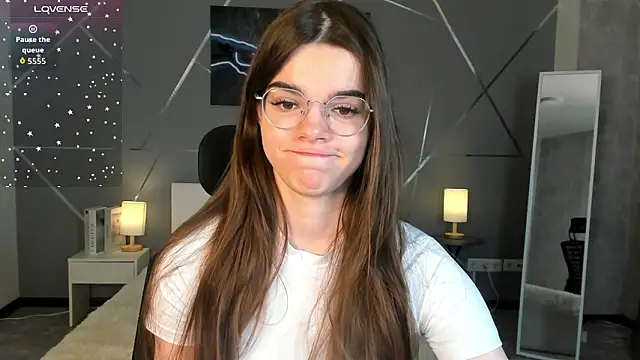 miss  evelyne online show from 02-04-26, 01:22