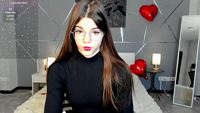 miss  evelyne online show from 02-18-26, 01:01