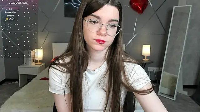 miss  evelyne online show from 02-24-26, 01:25