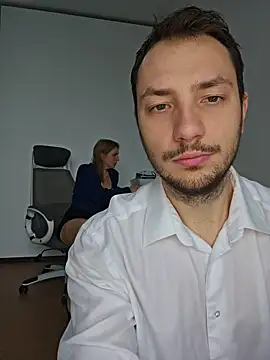 Snapshot of Lovebackground chatting on 11-05-25, 08:36 Lovebackground online show from 11-05-25, 08:36