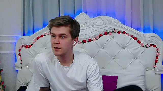 NickJohnas online show from 04-15-26, 08:20