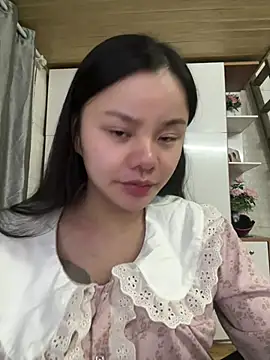 leo-kitty online show from 04-26-26, 03:21