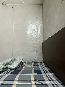 leo-kitty online show from 04-28-26, 03:06