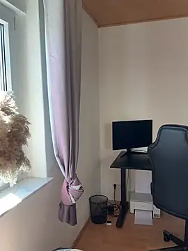 ScarletVixenLive online show from 04-23-26, 12:29