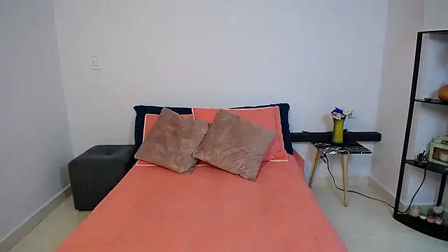 Parislennon online show from 02-07-26, 04:33