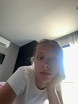 SunnyShiney online show from 02-24-26, 09:40