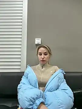 Hanna--Sweet online show from 03-25-26, 06:30