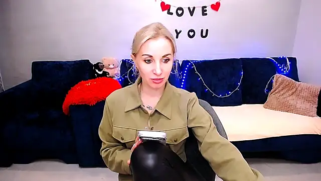 Hanna--Sweet online show from 04-27-26, 11:08