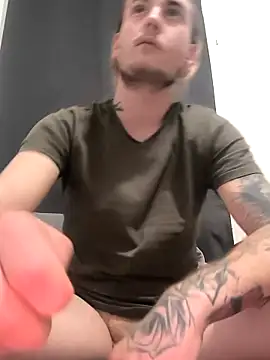 roro25ans online show from 12-17-25, 03:40