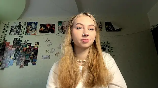 Snapshot of JanelBray chatting on 12-17-25, 11:16 JanelBray online show from 12-17-25, 11:16