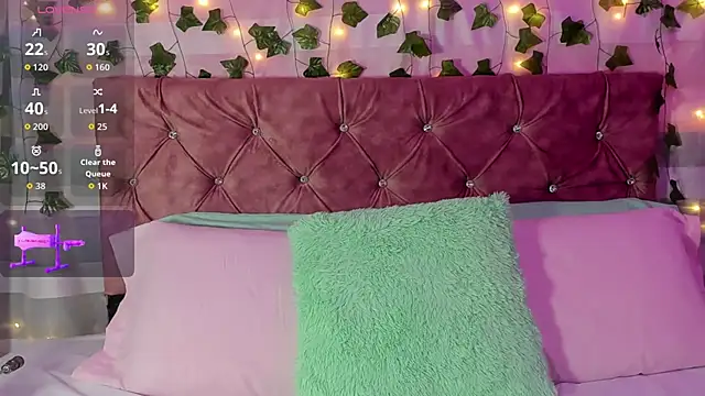 Ayla-marttinez online show from 04-23-26, 12:34