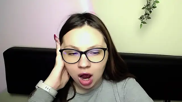 LiliaErmi online show from 04-25-26, 05:54