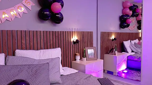 Mia Bellefort online show from 04-25-26, 08:39