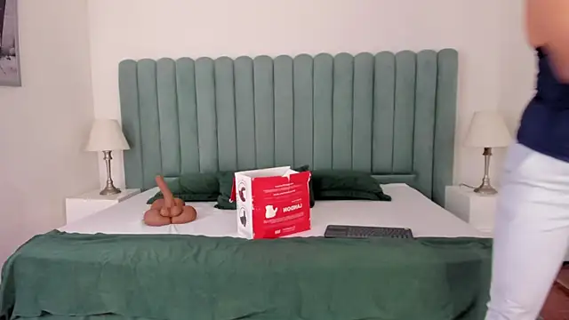 Scarlett  Noir online show from 04-20-26, 08:43