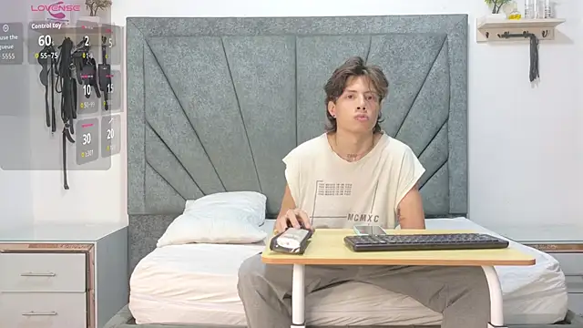 LoganRyder OS online show from 12-15-25, 06:39