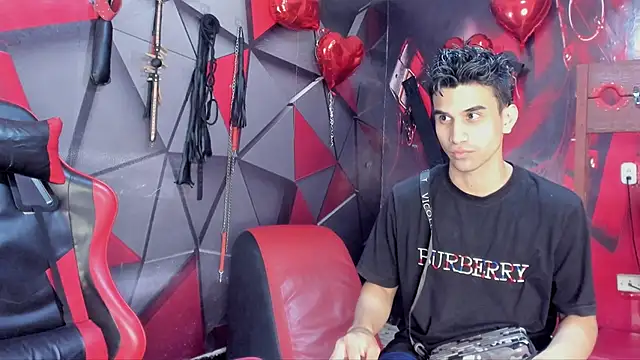 Hot Boys 69 online show from 02-25-26, 12:04