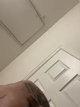 faces818 online show from 04-27-26, 06:44