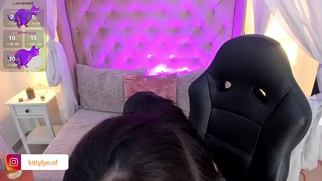 Missslynnn online show from 04-27-26, 02:53