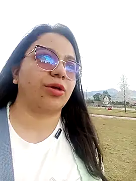 Brianna Ruiz online show from 12-14-25, 08:46