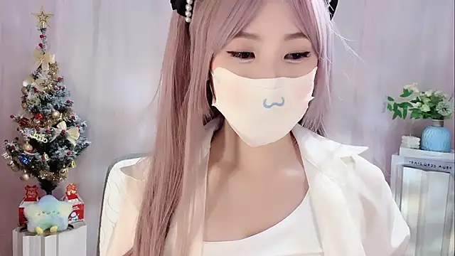 Snapshot of Pinkgirl520 chatting on 12-15-25, 07:34 Pinkgirl520 online show from 12-15-25, 07:34