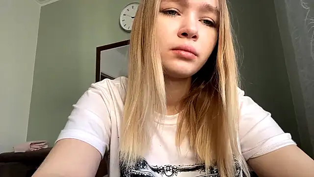 Snapshot of Leifuture chatting on 02-03-26, 08:19 Leifuture online show from 02-03-26, 08:19