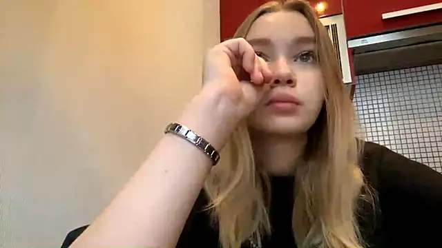 Snapshot of Leifuture chatting on 02-10-26, 07:12 Leifuture online show from 02-10-26, 07:12