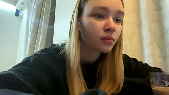 Snapshot of Leifuture chatting on 02-25-26, 04:22 Leifuture online show from 02-25-26, 04:22