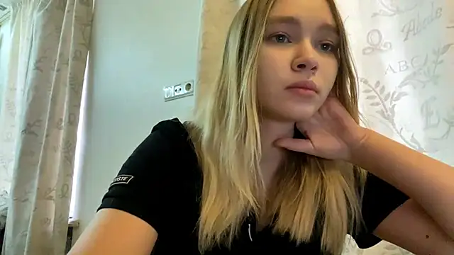 Snapshot of Leifuture chatting on 03-05-26, 01:29 Leifuture online show from 03-05-26, 01:29