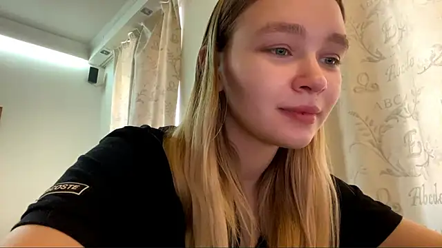 Snapshot of Leifuture chatting on 03-06-26, 08:22 Leifuture online show from 03-06-26, 08:22