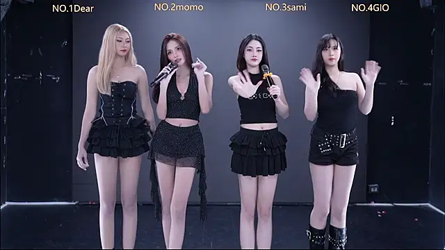 Snapshot of G-Velvet chatting on 12-15-25, 04:11 G-Velvet online show from 12-15-25, 04:11